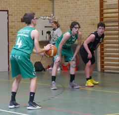 Basketters naar volgende ronde