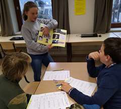 Eerstes creatief met boeken Eerstes creatief met boeken