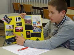 Eerstes maken collage van jeugdboek