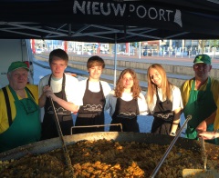 Handen uit de mouwen voor het goede doel Handen uit de mouwen voor het goede doel