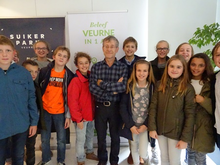 Jeugdauteur Patrick Lagrou bezoekt eerstes Jeugdauteur Patrick Lagrou bezoekt eerstes