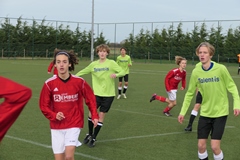 Voetballers naar halve finale, basketters niet