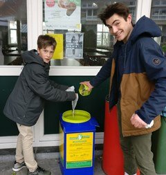 Breng je lege batterijen binnen! Breng je lege batterijen binnen!