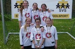 Krachtbalmeisjes winnen tornooi