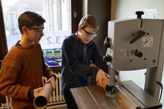 Ontwerpen, snijden, plooien en weer doorgaan Ontwerpen, snijden, plooien en weer doorgaan