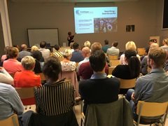 Veel volk voor eerste oudercontact Veel volk voor eerste oudercontact