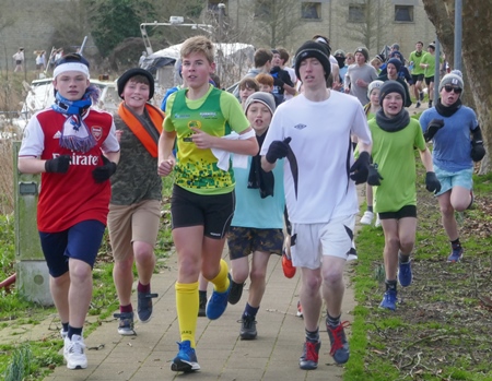 Zomerrunners trotseren wind Zomerrunners trotseren wind